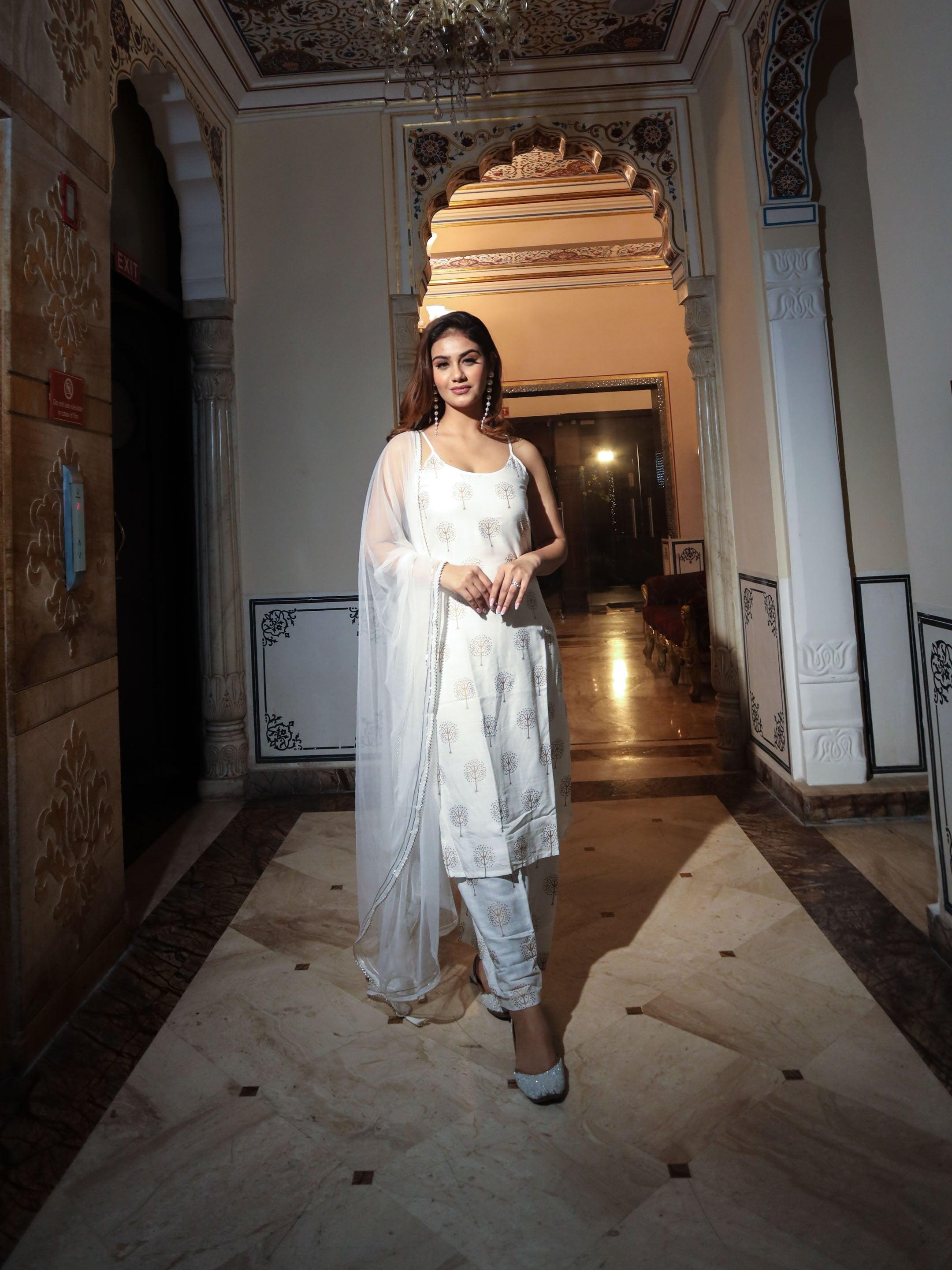 Elyora white shoulder strip Kurta Palazoo set with net Dupatta - Elyoraworld.com