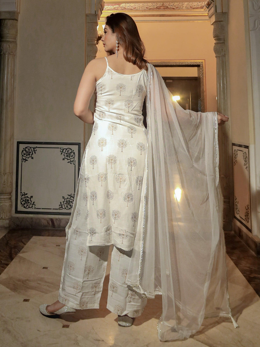 Elyora white shoulder strip Kurta Palazoo set with net Dupatta - Elyoraworld.com